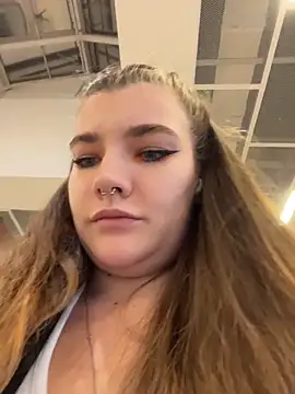 Snapshot of Holy_Tereza chatting on February 13, 2026, 3:45 pm Holy Tereza online show from February 13, 2026, 3:45 pm