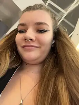 Snapshot of Holy_Tereza chatting on February 20, 2026, 3:47 pm Holy Tereza online show from February 20, 2026, 3:47 pm