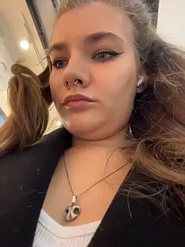 Holy Tereza online show from May 26, 2026, 3:21 pm