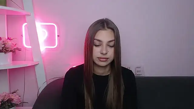 MilanaAngelAs online show from October 3, 2025, 4:36 am