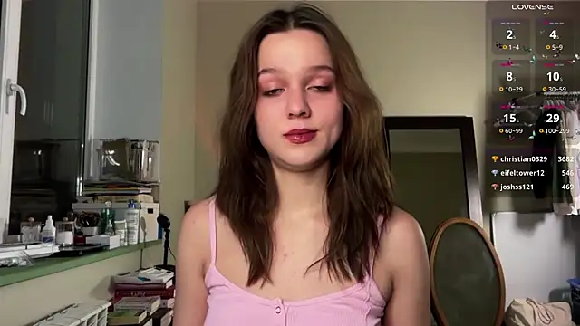 Snapshot of Addelin_Moon chatting on November 1, 2025, 3:17 pm Addelin Moon online show from November 1, 2025, 3:17 pm