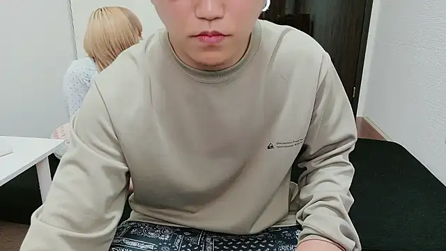 Toms-BBQ online show from June 15, 2026, 2:45 am