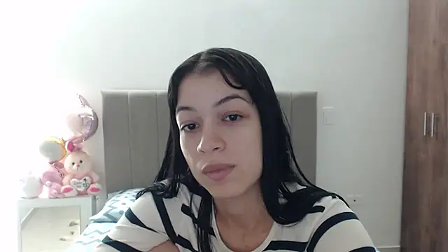 Snapshot of Caribbean_beauty_ chatting on October 13, 2025, 11:38 pm Caribbean beauty  online show from October 13, 2025, 11:38 pm