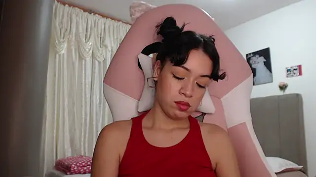 Snapshot of Caribbean_beauty_ chatting on January 11, 2025, 1:06 am Caribbean beauty  online show from January 11, 2025, 1:06 am