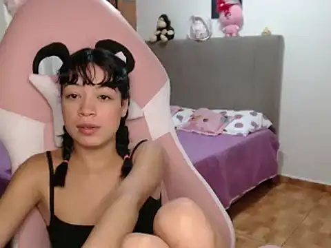 Snapshot of Caribbean_beauty_ chatting on December 4, 2024, 2:25 am Caribbean beauty  online show from December 4, 2024, 2:25 am