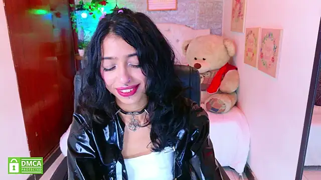 REDHOTTER  online show from January 7, 2026, 10:15 pm