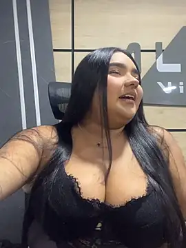 Snapshot of little_lissiee chatting on June 25, 2026, 11:10 pm little lissiee online show from June 25, 2026, 11:10 pm