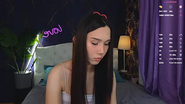 Snapshot of Kaia_Sunshine_Mia chatting on February 8, 2025, 3:10 pm Kaia Sunshine Mia online show from February 8, 2025, 3:10 pm