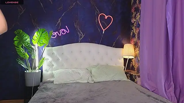 Snapshot of Kaia_Sunshine_Mia chatting on March 2, 2025, 4:36 pm Kaia Sunshine Mia online show from March 2, 2025, 4:36 pm