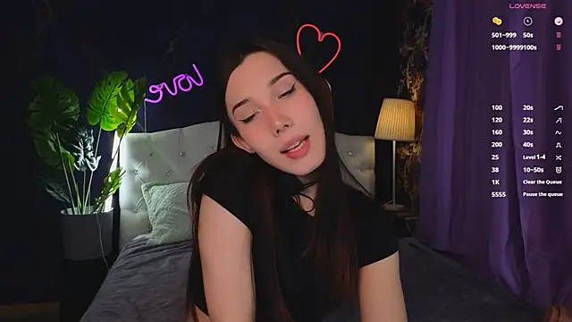 Snapshot of Kaia_Sunshine_Mia chatting on February 16, 2025, 4:10 pm Kaia Sunshine Mia online show from February 16, 2025, 4:10 pm