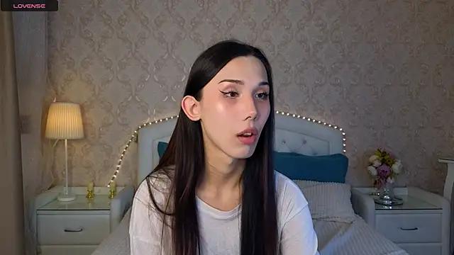 Snapshot of Kaia_Sunshine_Mia chatting on October 12, 2025, 1:12 pm Kaia Sunshine Mia online show from October 12, 2025, 1:12 pm