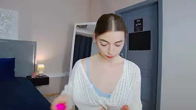 Snapshot of NicoleRosss chatting on January 18, 2026, 12:52 pm NicoleRosss online show from January 18, 2026, 12:52 pm