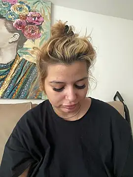 AllysonK online show from June 26, 2026, 12:11 pm