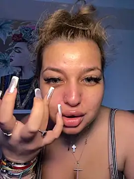 Snapshot of AllysonK chatting on November 21, 2025, 2:27 pm AllysonK online show from November 21, 2025, 2:27 pm