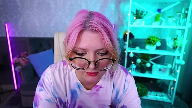 CoolTatis online show from September 23, 2025, 1:07 pm