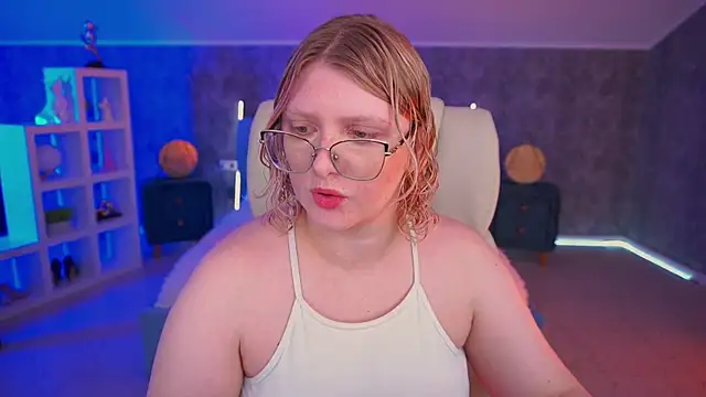 CoolTatis online show from July 1, 2026, 1:44 pm