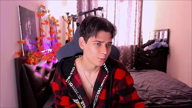 Foxicfu online show from November 8, 2025, 3:43 am