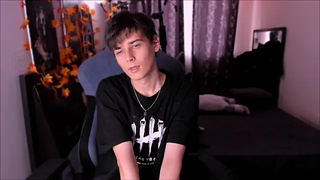 Foxicfu online show from December 4, 2025, 8:13 am