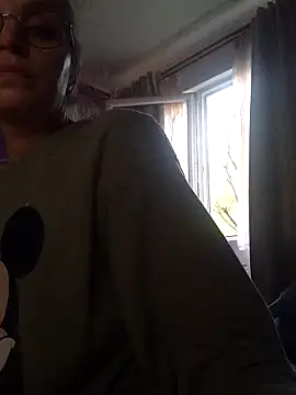 BritneyHudson online show from October 19, 2025, 3:04 pm