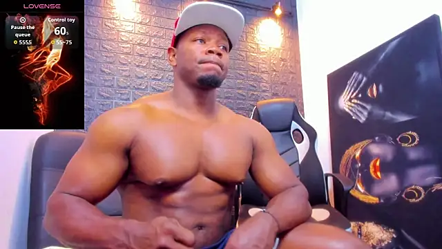 Snapshot of tommike chatting on February 5, 2026, 10:44 am tommike online show from February 5, 2026, 10:44 am