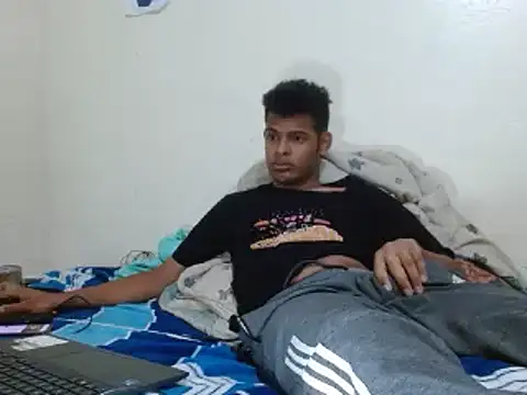 Snapshot of boylittle19cm chatting on February 20, 2025, 11:21 pm boylittle19cm online show from February 20, 2025, 11:21 pm