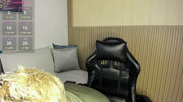 Snapshot of summer_night_ chatting on November 7, 2025, 11:59 am summer night online show from November 7, 2025, 11:59 am