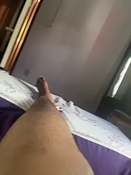 isaackaua online show from September 26, 2025, 4:36 pm