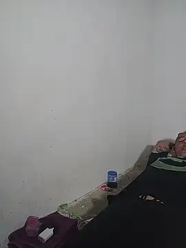 KarameloVzla online show from April 19, 2026, 2:34 am