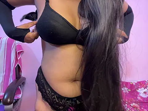 Snapshot of roshni-5 chatting on February 8, 2025, 10:19 pm roshni-5 online show from February 8, 2025, 10:19 pm