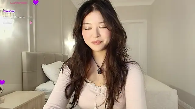 tenderlybaee online show from June 8, 2026, 5:41 am