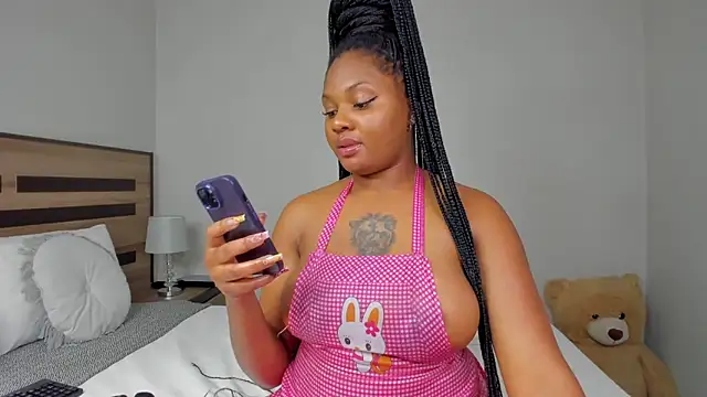Renee-18 online show from May 25, 2026, 9:57 pm