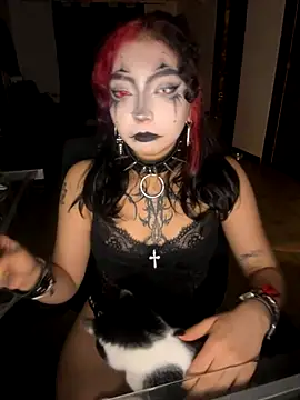  Gothiccbitch  online show from October 18, 2025, 2:57 am