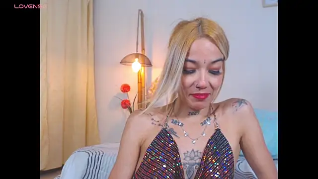 Snapshot of Veronicaa_2 chatting on September 13, 2025, 9:37 pm Veronicaa 2 online show from September 13, 2025, 9:37 pm