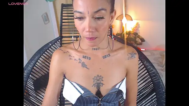 Veronicaa 2 online show from February 3, 2026, 8:03 pm