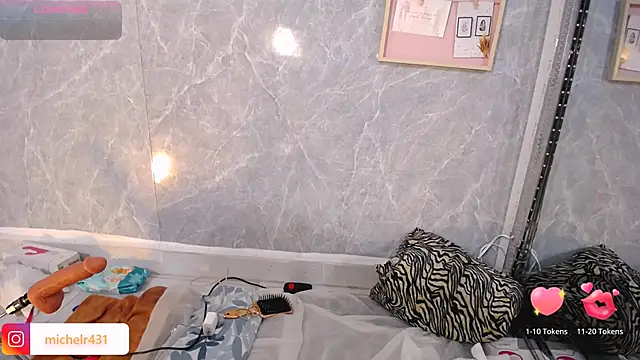 Mia  reys online show from March 3, 2026, 12:23 pm