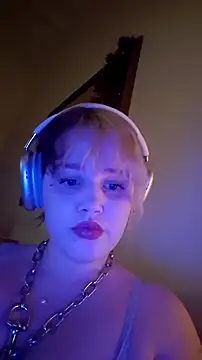 Kitty-Souffle online show from January 8, 2026, 11:38 am