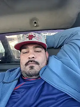 GILBERTHOR92 online show from November 1, 2025, 4:01 pm