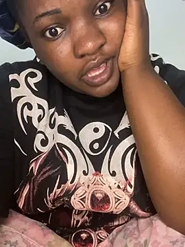 Snapshot of sweet18creamybigpussy chatting on February 2, 2026, 12:20 am sweet18creamybigpussy online show from February 2, 2026, 12:20 am