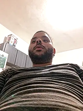 Dj-yefri-pauta online show from October 26, 2025, 10:32 pm