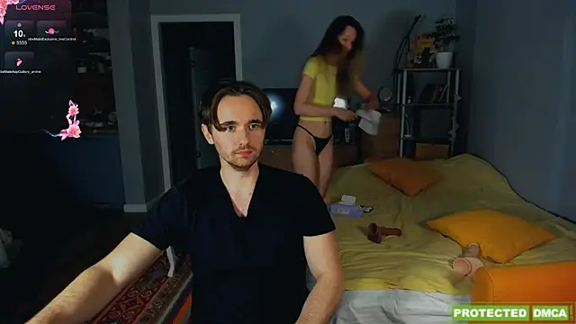  Lora Palmer online show from April 26, 2026, 8:28 pm