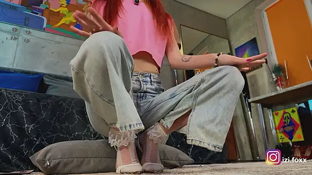 Snapshot of izi-fox chatting on February 8, 2026, 4:37 pm izi-fox online show from February 8, 2026, 4:37 pm