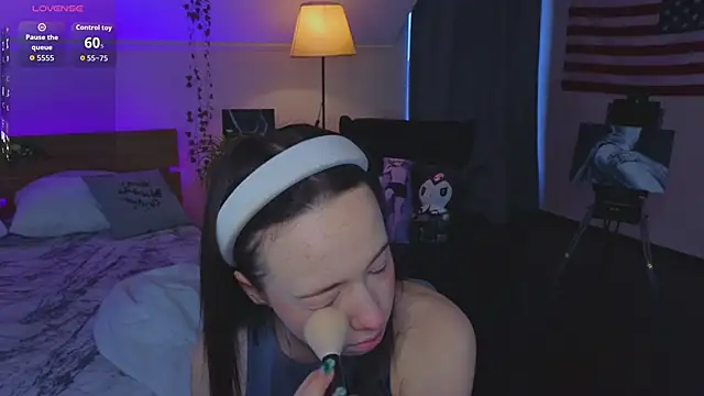 Hayle Hill online show from March 30, 2026, 12:34 am