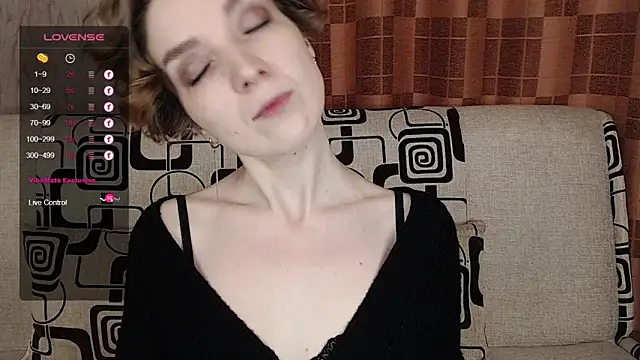 Snapshot of TinaWince chatting on January 18, 2026, 4:49 am TinaWince online show from January 18, 2026, 4:49 am