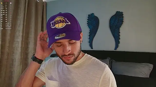 Snapshot of Valentinoford chatting on February 25, 2026, 9:14 pm Valentinoford online show from February 25, 2026, 9:14 pm