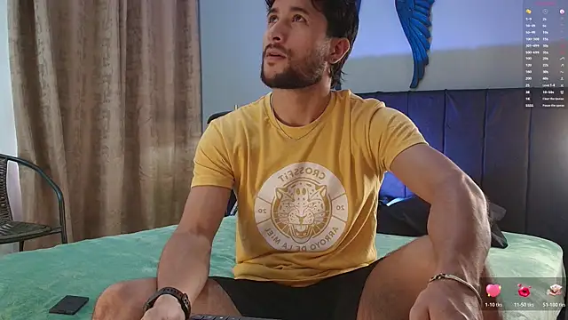 Snapshot of Valentinoford chatting on February 2, 2026, 10:09 pm Valentinoford online show from February 2, 2026, 10:09 pm