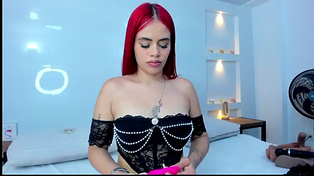 Snapshot of Dalia-Prada chatting on October 15, 2025, 3:49 am Dalia-Prada online show from October 15, 2025, 3:49 am