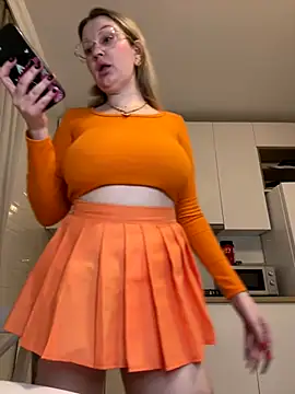 Snapshot of Teya_moon_ chatting on October 28, 2025, 7:24 pm Teya moon  online show from October 28, 2025, 7:24 pm