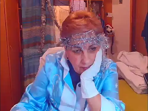 Victoria5643 online show from January 11, 2026, 2:24 pm