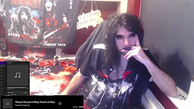 Snapshot of Rocker_Assassin66630 chatting on December 16, 2025, 7:07 pm Rocker Assassin66630 online show from December 16, 2025, 7:07 pm