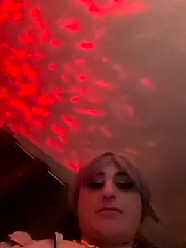 Snapshot of xLilWunx chatting on October 14, 2025, 9:10 am xLilWunx online show from October 14, 2025, 9:10 am